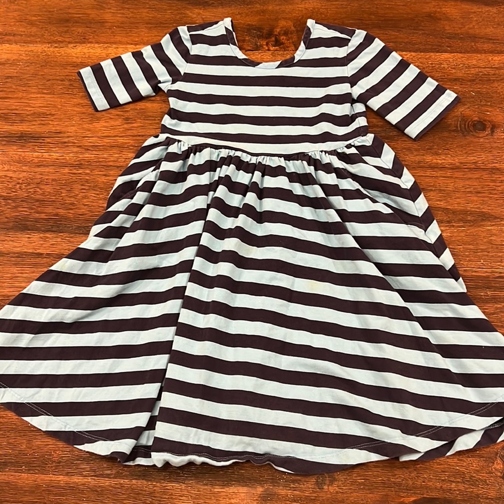 Hanna Andersson Navy/blue striped dress. Girls Size 6-7.